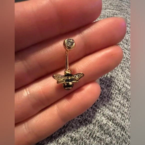Restock🐝🆕 🐝 Bee Design Goldtone Belly Ring- 14G Stainless Steel NWT - Picture 5 of 13
